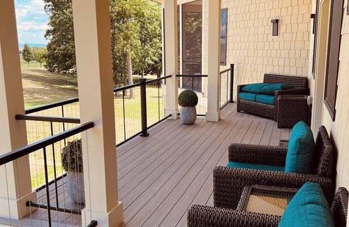 Stephens City House | Ventura Manor grand 3 BR 3.5 BA house with fitness room, WIFI & pretty views.