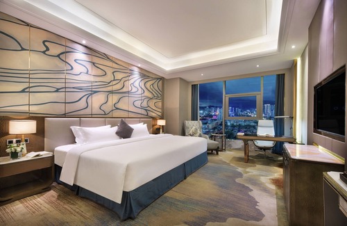 Yufeng District Hotel | Venus Royal Hotel Liuzhou