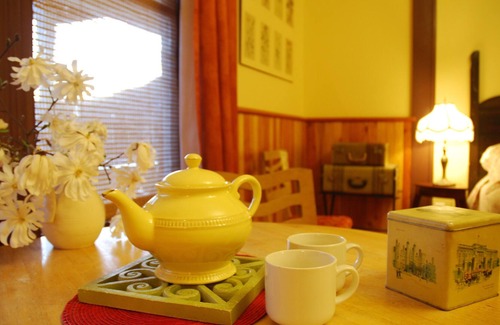 Nelson House | "Verandah Suite" in VICTORIA FALLS GUESTHOUSE