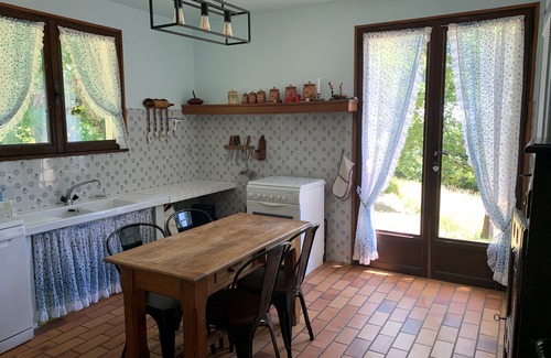 Chateau-Bernard House | Vercors & Trièves Gîte10 p. tout équipé & vue époustouflante