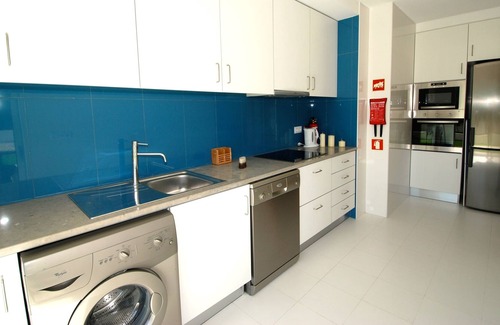 Pedra do Ouro Apartment | Verde - 2 bedroom apartment in complex with pool, play area and tennis court