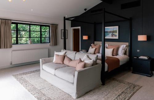 Albourne House | Verdant Rise - Contemporary Country Retreat