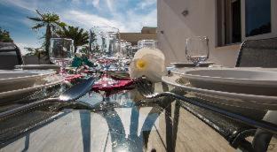 Marina di Pietrasanta Apartment | Verdeluna ApartHotel