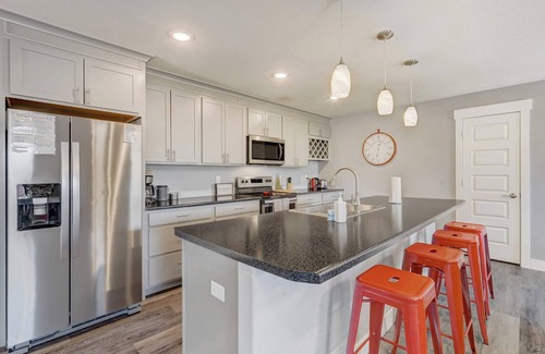 Colorado Springs Apartment | Vermijo Flat! Walkable to OCC & Mins from Downtown