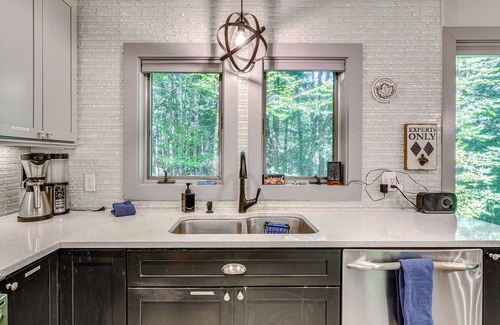 Plymouth House | Vermont Mountain Retreat: The Antler House