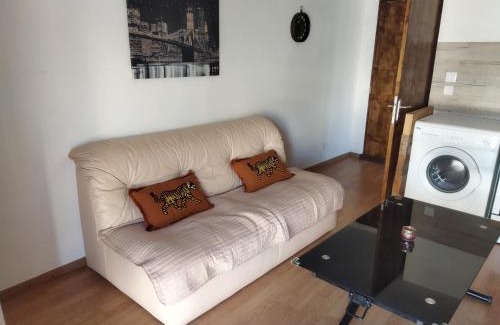 Cournonterral Apartment | vero tony