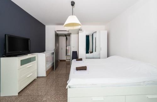 Vitosha District Apartment | Vertigo Huge Apartment 2 Bedrooms Balcony Parking