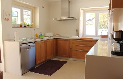 Banzao Villa | Very close to Colares coast, private swimming pool, sleeps 9
