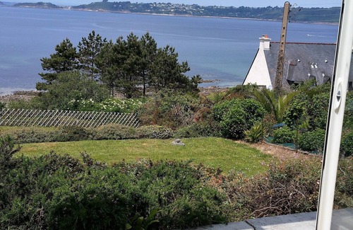 Tredrez-Locquemeau House | VERY COMFORTABLE HOUSE EXCEPTIONAL VIEW SEA - GRAND GARDEN CLOS 8 people