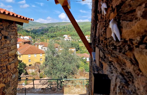 Gois Cottage | Very comfortable one-bedroom schist house. Near the river beach of Alvares - Góis.