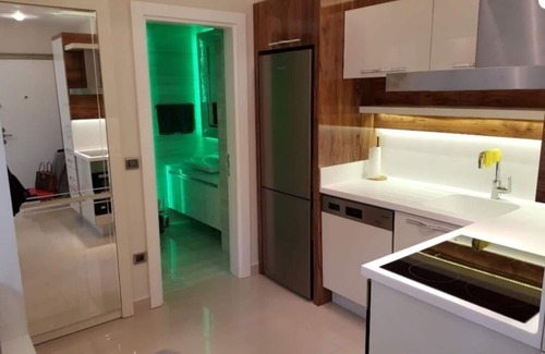 Seki Apartment | Very fresh apartment on the 10th floor overlooking the sea.