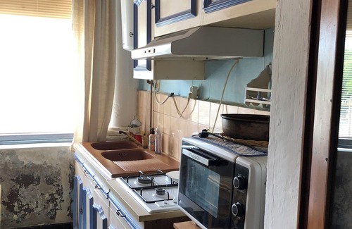 Bouquet Apartment | VERY LARGE 5-ROOM PROVENCAL-STYLE APARTMENT IN LARGE STONE FARMHOUSE
