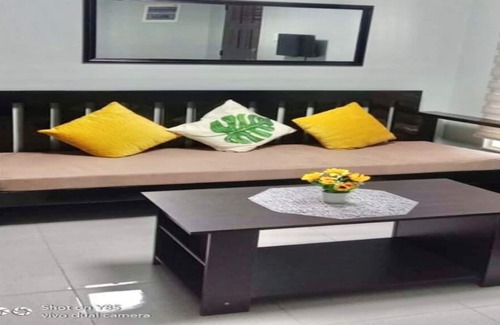 San Pablo House | Very nice townhouse located close to Villa Esccudero and nearby shopping center.