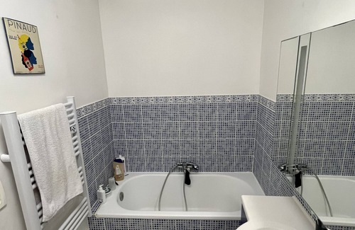 Baille Apartment | Very quiet 2-room apartment in the heart of Marseille (5th)