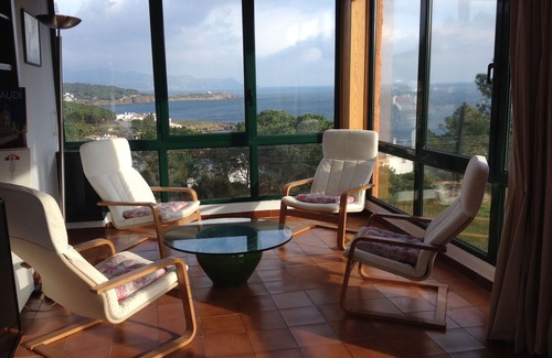 Port de la Selva Apartment | Very quiet apartment, sleeps 6, close to the sea, terrace, splendid view
