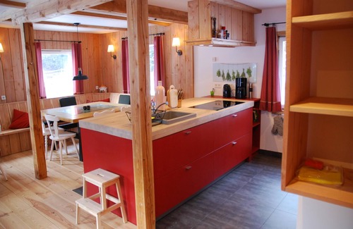 Innerkrems Villa | Very spacious Chalet with a sauna and a garden