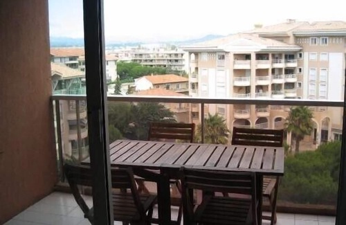 Frejus Port Apartment | Very well located apartment between the beach and the Port de Fregus