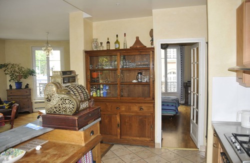 Le Vesinet Apartment | Vesinet center. Very nice modern apartment, bright and spacious, nice 90 m2.