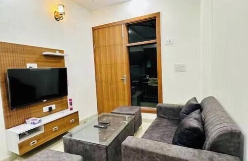 Delhi Cantonment Apartment | VIBE by Prahar Homes