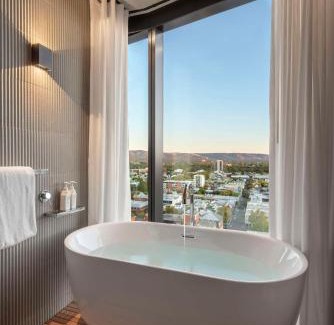 Adelaide Central Business District Hotel | Vibe Hotel Adelaide