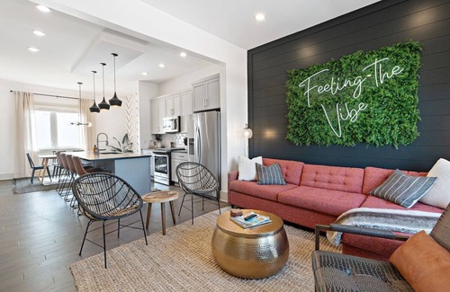 East Hill House | Vibe Place · Close to Broadway and East Nashville Hot Spots!