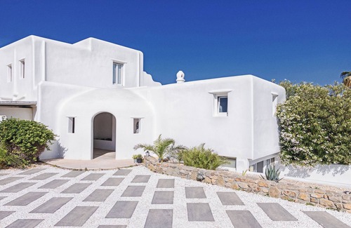 Kalafatis Villa | Vibhu Estate – 14 Suiten und Schlafzimmer