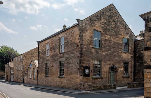 Barnard Castle Apartment | Vibrant 2-Bedroom Chapel Apartment Retreat
