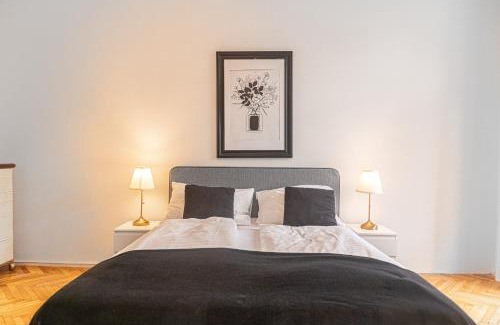 Wahring Apartment | Vibrant 3BR near AKH Hospital - Perfect for Groups