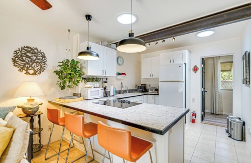 Patagonia Apartment | Vibrant 'Casa Paloma' w/Patio - Near Vineyards!