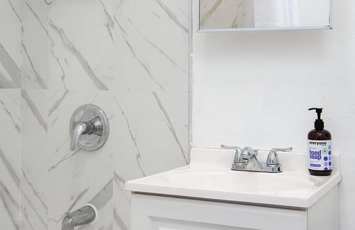 Westlake Apartment | Vibrant Studio Retreat Near DTLA Attractions!