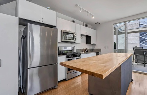 Little Italy Apartment | Vibrant Urban Loft in the Core of Little Italy