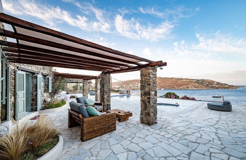 Ornos Villa | Vibrant Villa w/private pool & Sunrise Views - 2024 Renovation