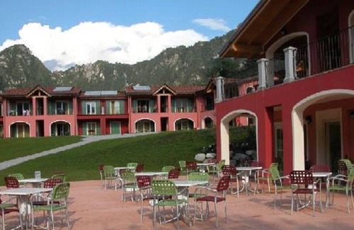 Crone Resort | Vico Large + Sweet - Two Bedroom Resort, Sleeps 8