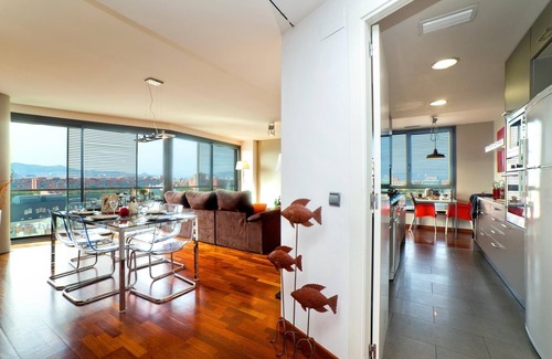 Provencals del Poblenou Apartment | Victoria Diagonal Mar 1: Luxury Duplex Touristic Apartment Near the Beach