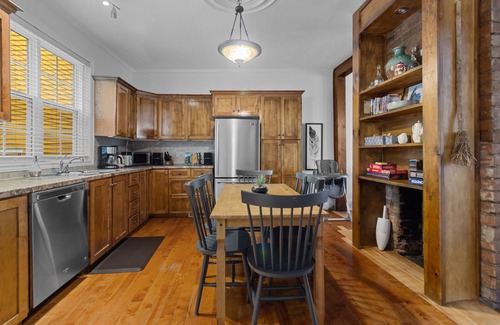 Downtown St. John's House | Victoria Family Home | King | Patio | 2 Ba | BBQ