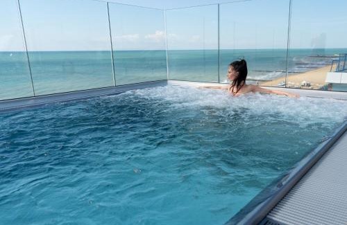 Faro Hotel | Victoria Frontemare Beach & Spa Hotel Jesolo