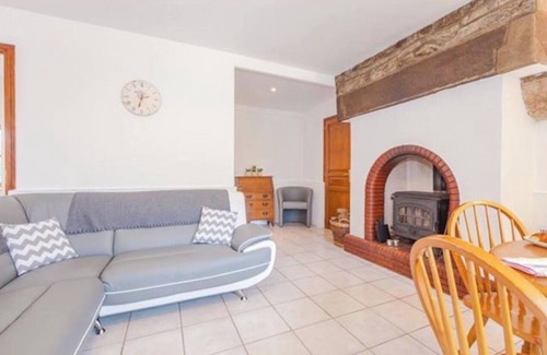 Percy-en-Normandie House | Victoria Gite centrally located in Normandy near Mont St Michel & D Day beaches