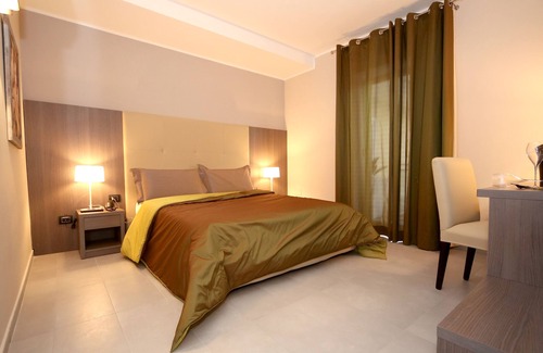 Castello di Cisterna Hotel | Victoria Hotel