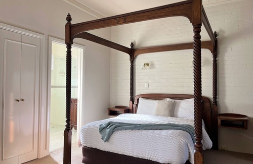 Croydon North Hotel | Victoria House Motor Inn
