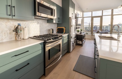 Downtown Victoria Apartment | Victoria's SEA-Cret-Stunning Olympic and Inner Harbour Views from 450 sq ft Balcony