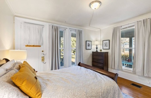 East Avenue Apartment | Victorian Apartment in Rochester
