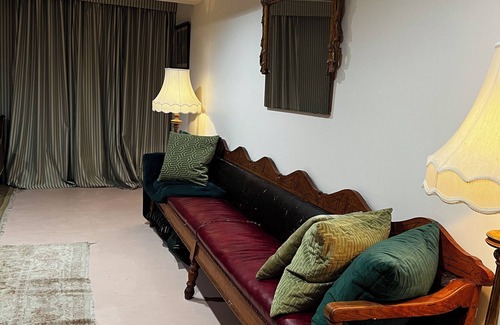 Dresden House | Victorian Country Mansion with Pool Speakeasy and Gym. Sleeps 14. Pet Friendly.