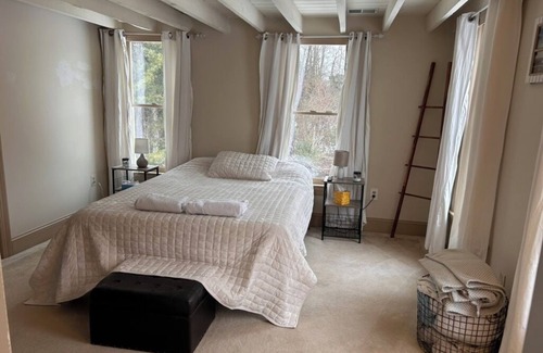Clinton Other | Victorian farmhouse on 1.5 acres with serene wooded privacy! Pets welcome!
