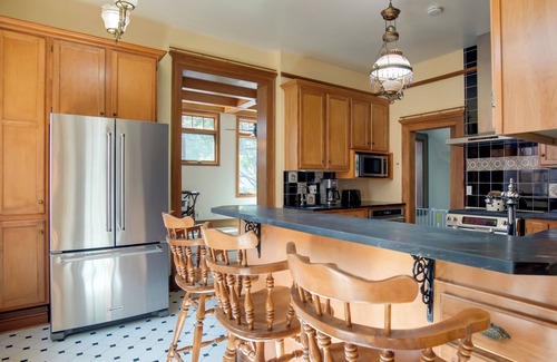 Cheesman Park Apartment | Victorian-Style Cheesman Park Apt - 2 Mi to Dtwn