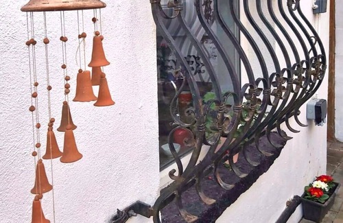 Broadstone House | Victorian Townhouse close to City Centre