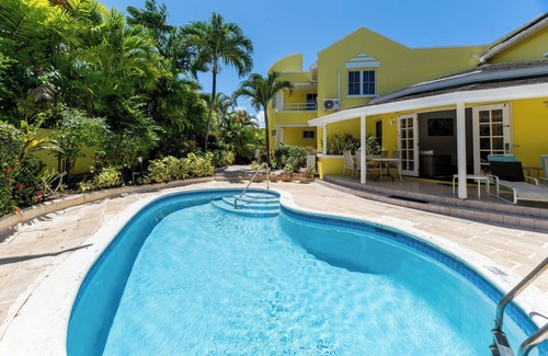 Molyneux Villa | Vida Mejor-Poolside (Private Pool)