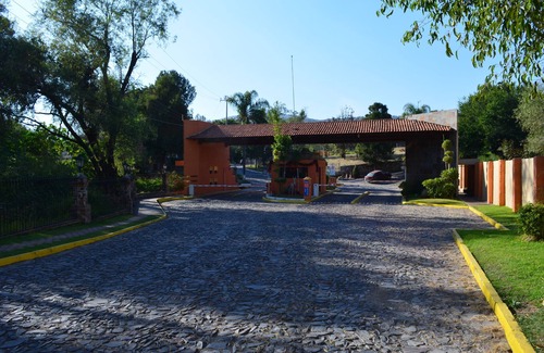 Tlajomulco de Zuniga House | VIENES A GUADALAJARA? TE INVITAMOS A CONOCER LA CASA DE LAS LOMAS