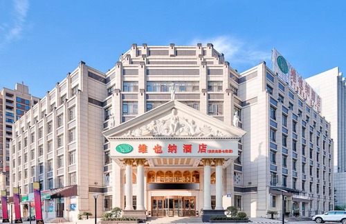 Yixiu District Hotel | Vienna Hotel(Anqing Guangcai Seven-street)