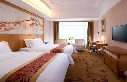 Huazhou Hotel | Vienna International Hotel Huazhou East Beijing Road