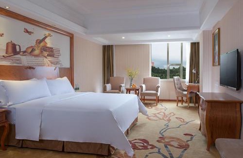 Buji Hotel | Vienna International Hotel Shenzhen Caopu Jindaotian